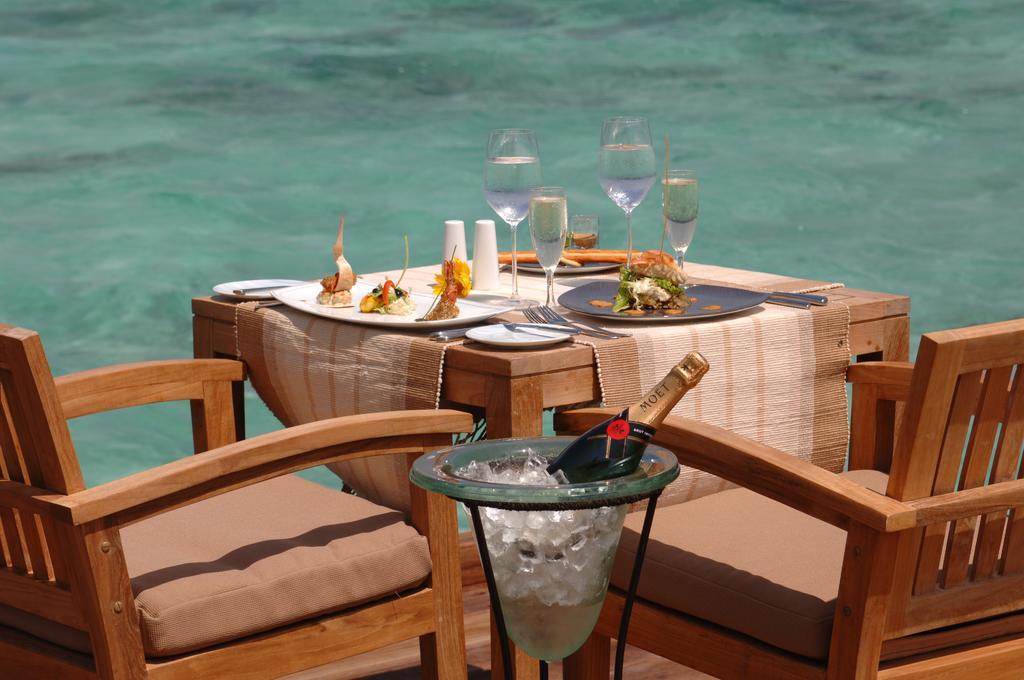 Adaaran Prestige Water Villas Меедхоо Экстерьер фото