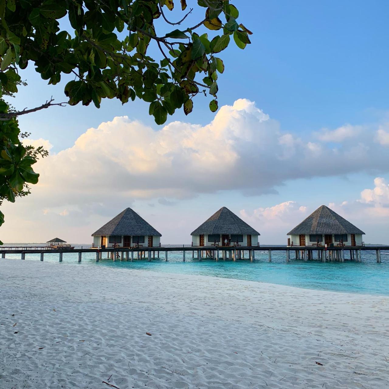 Adaaran Prestige Water Villas Меедхоо Экстерьер фото